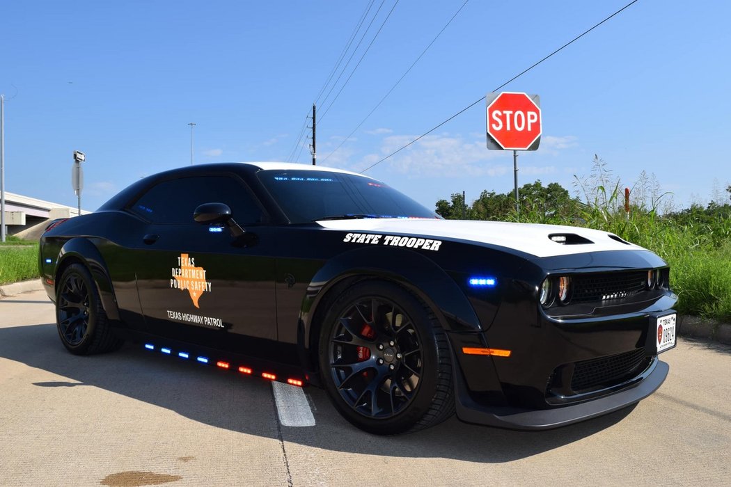 Dodge Challenger SRT Hellcat 