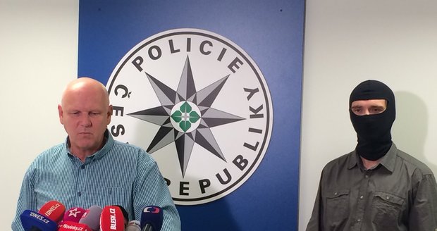 Sloužil v Afghánistánu, v Praze loupil jako falešný policista! Přepadl i těhotnou