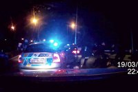 Střelba v ulicích Brna: Ozbrojení cizinci ujížděli v kradeném autě, vyhodili samopal!