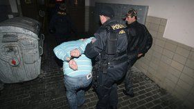 Až 10 let vězení hrozí útočníkovi (30), který na Znojemsku bezdůvodně zbil chodce. Ilustrační foto.