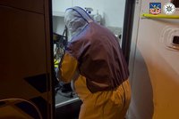 Vražda v Karlových Varech: Opilého podezřelého našla před domem matka oběti!