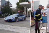 Stylová záchrana života? Italští policisté převezli orgány k transplantaci svým Lamborghini!