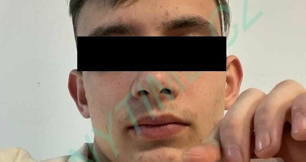 Policistům se přihlásil muž, který se nějakým způsobem dostal ke kradenému řidičskému průkazu, a po němž policisté pátrali.