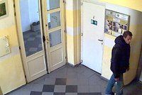 Zloděj si „zasedl“ na jeden z hostelů v Praze 2: Kradl v něm už třikrát