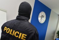 Policejní zátah na Vysočině: Dopadli gang, který přepadával auta