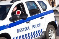 Policie obvinila většinu berounských strážníků: Kšeftovali s pokutami