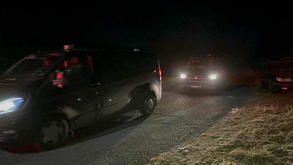 Policejní manévry u záchytného zařízení v Balkové na Plzeňsku.