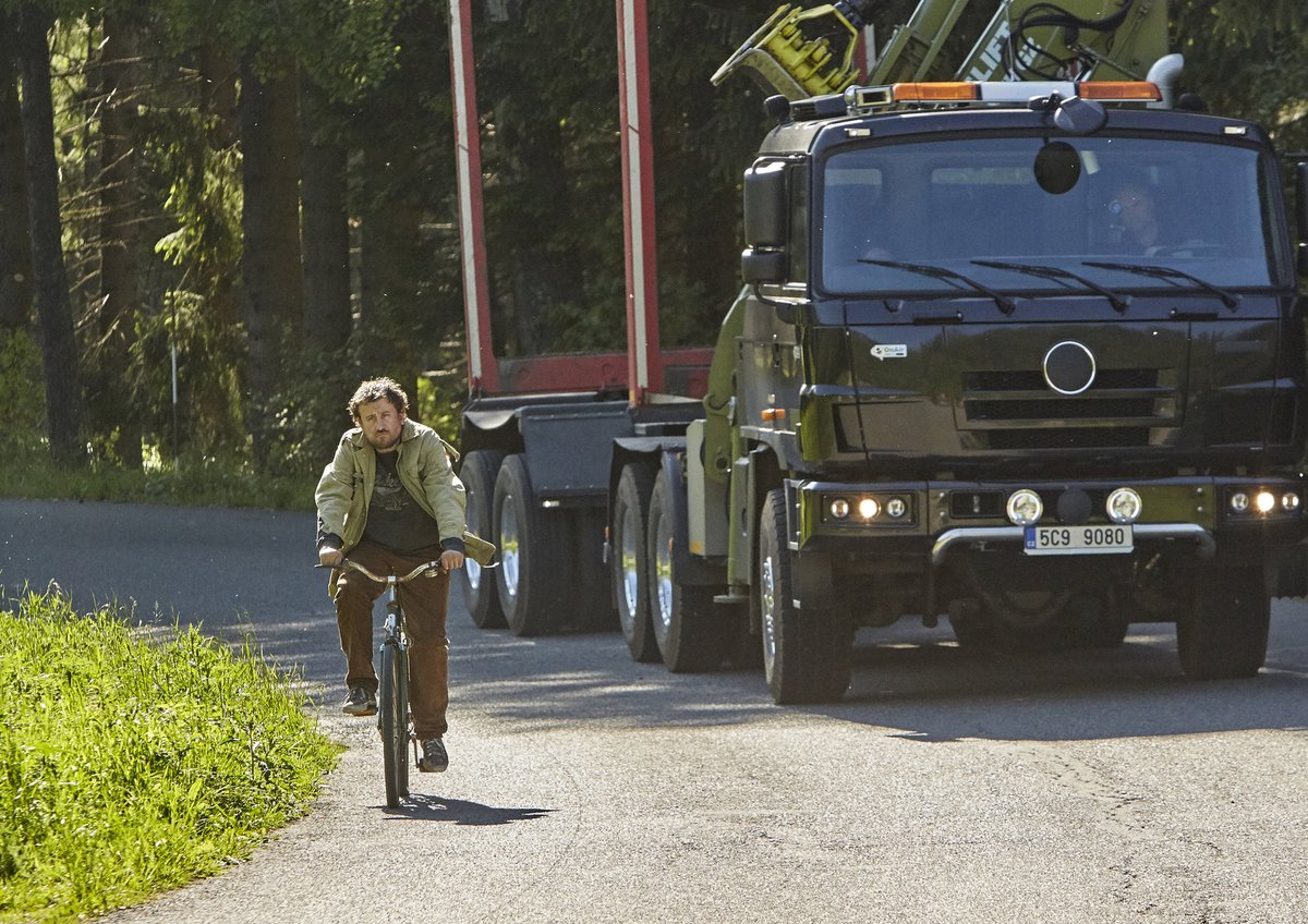 Natočit scény s kamionem nebylo nic jednoduchého.