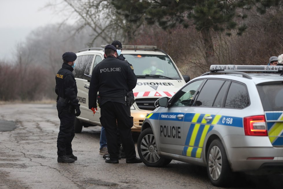Policie 2. ledna vyjížděla k nálezu mrtvoly ve značném stadiu rozkladu na Zličíně.