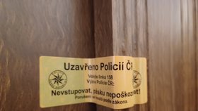 Policií zapečetěné kanceláře na pardubickém magistrátu. (21.11.2023)