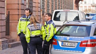 Policisté, hasiči i vojáci si výrazně polepší. Strážci zákona mají dostat bonus na bydlení Policisté, hasiči i vojáci si výrazně polepší. Strážci zákona mají dostat bonus na bydlení