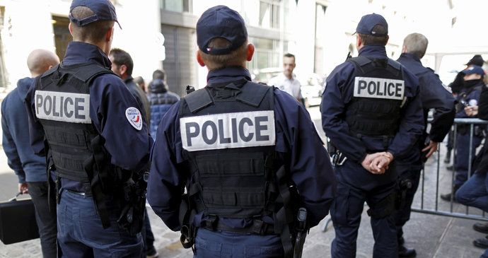 Policisté v Paříži