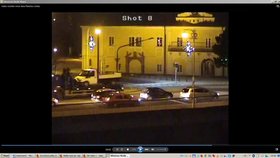 Neznámý řidič ženu srazil na frekventované silnici spojující Plzeň s jihem Čech.