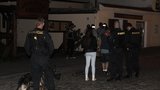 Dětský gang v Plzni brutálně napadl muže: Nebály se ani policistů