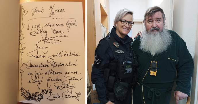 Pan Petrovský z Plzně osobně poděkoval policistce Mirce, která zachránila jeho fenku Akinu.