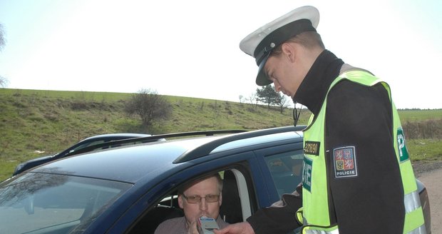 Policisté někdy používají finty, které jsou pro nás řidiče značně nevýhodné