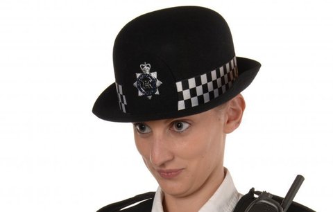 Policistika nebo prostitutka? Sex ji živí!