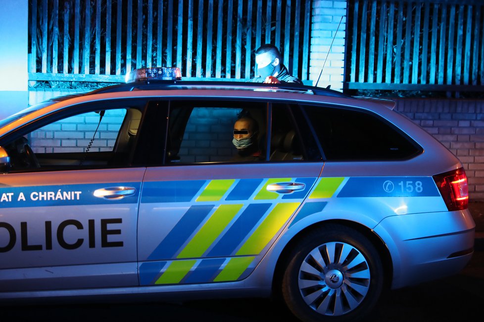 Policie zasahovala u potyčky několika mužů v ulici Křížová na Smíchově.