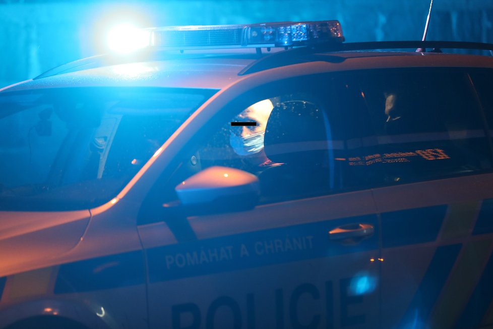 Policie zasahovala u potyčky několika mužů v ulici Křížová na Smíchově.