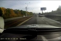 Honička v Černokostelecké: Zfetovaného řidiče zastavil policejní zátaras