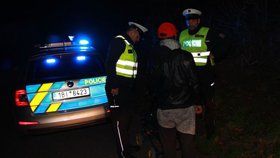Rok od zavedení reflexních prvků: Jen na jihu Moravy zavinili chodci více než 200 nehod