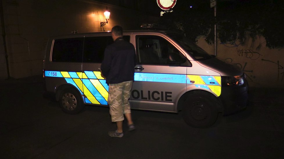 Pražští policisté zasahovali proti sprejerům u Národního divadla a na Vinohradech.