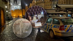 Pražští policisté v noci na sobotu odhalili párty v otevřeném baru na Staroměstském náměstí. Uvnitř našli 40 lidí i několik sáčků s kokainem.