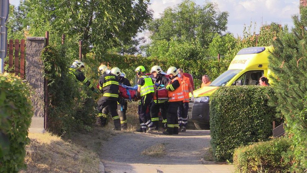 Střelba v Kostelci nad Labem: Ženu tu měl postřelit neznámý muž.