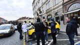 Velká policejní akce v Praze: Na Staromáku se zatýkali nepoctiví taxikáři