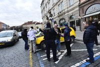 Velká policejní akce v Praze: Na Staromáku se zatýkali nepoctiví taxikáři