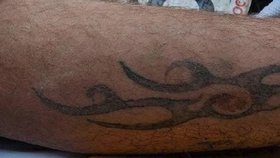 Záhadný muž s vytetovaným drakem na ruce: Policie se snaží identifikovat muže, jehož našli bezvládného v řece