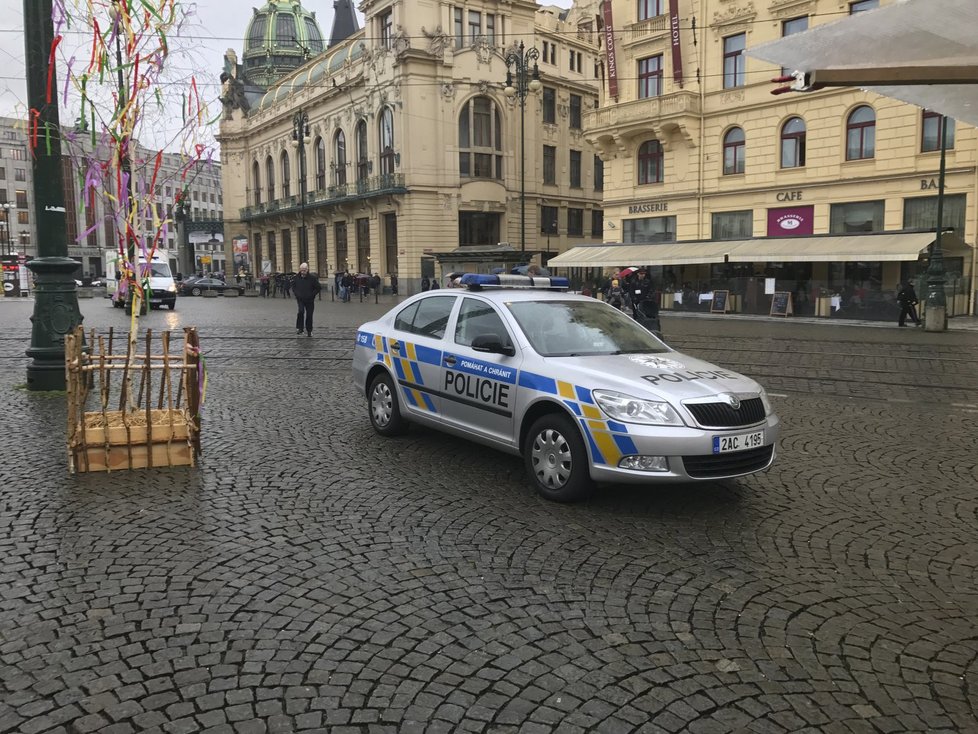V ulicích Prahy potkáte v období Velikonoc více policistů.