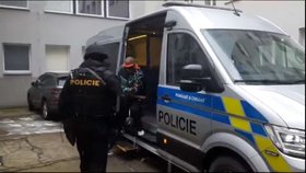 Policie obvinila muže z říjnové vraždy v Ústí nad Labem. Po činu uprchl do Německa.