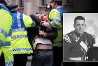 Poprava vojáka v ulicích Londýna: Policie zadržela další podezřelé