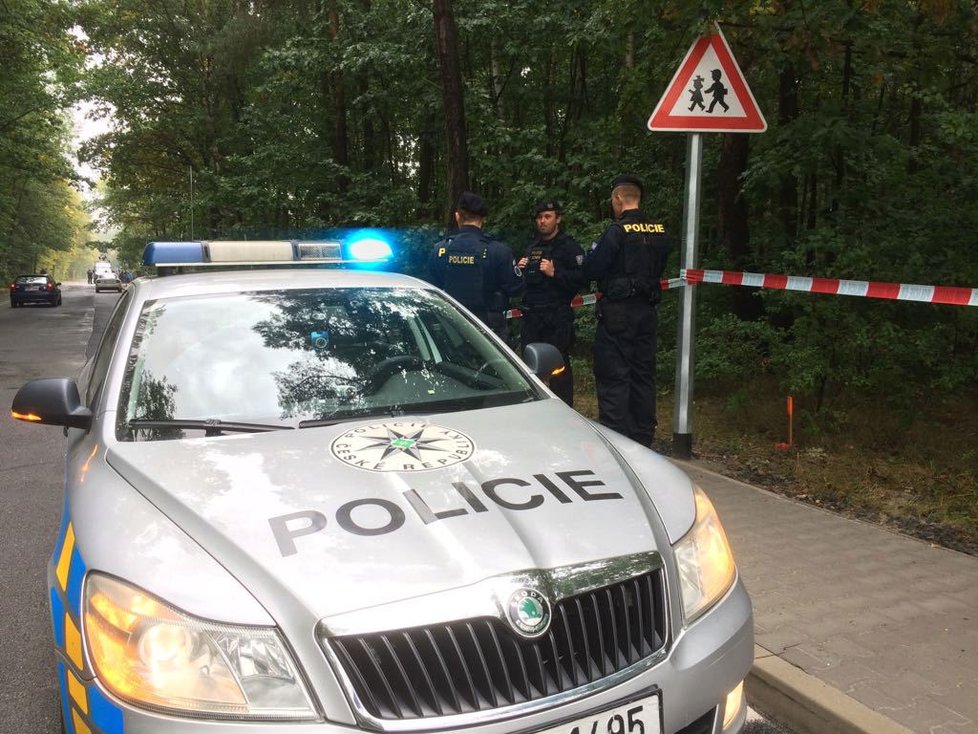 V Újezdu nad Lesy někdo pobodal cizince (43), policie vyšetřuje okolnosti události.