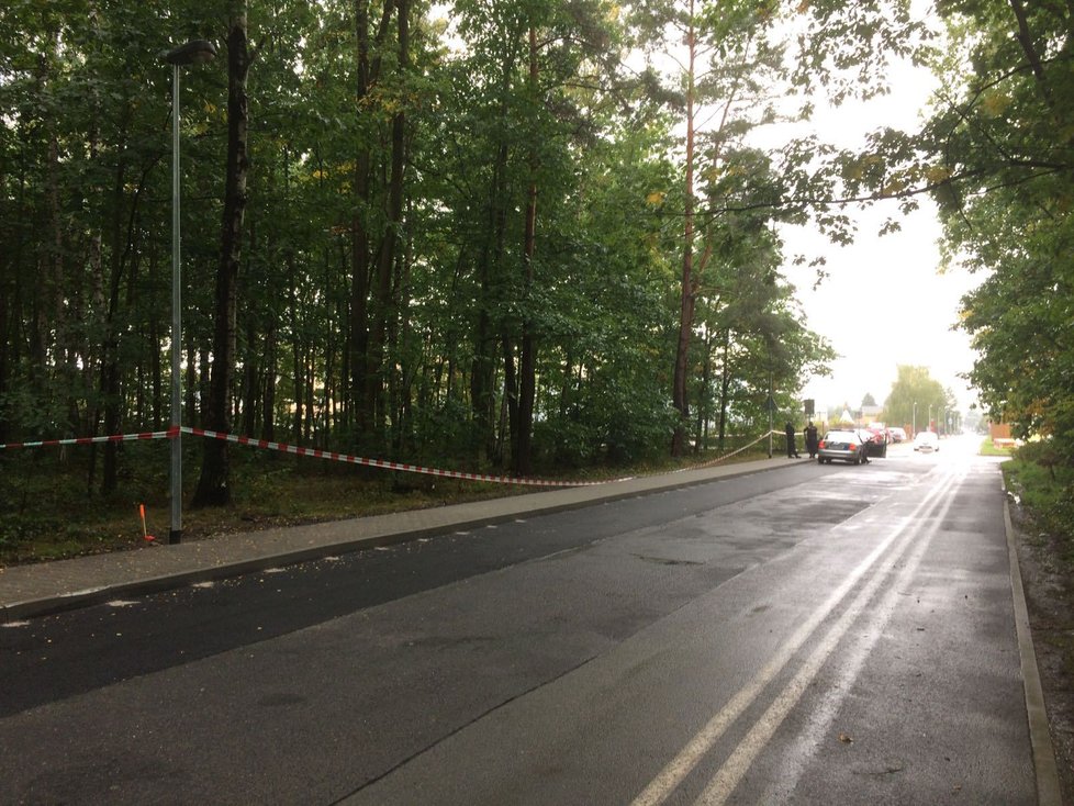 V Újezdu nad Lesy někdo pobodal cizince (43), policie vyšetřuje okolnosti události.