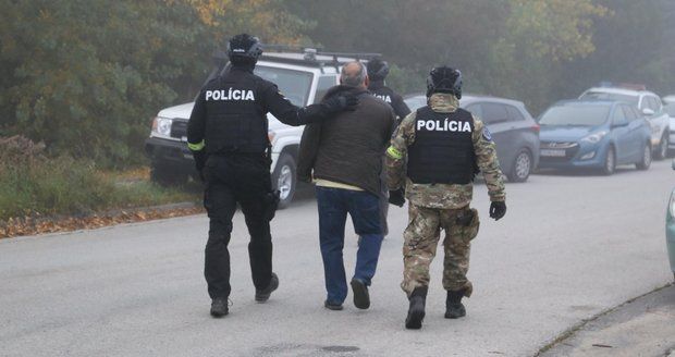 Poprask na Slovensku: Lidé z armády a tajných služeb měli donášet Rusku. 4 zatčení!