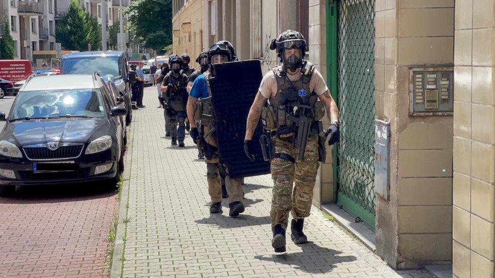 Zátah policie na podezřelého v ulici U Libeňského pivovaru