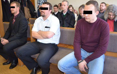 Potrestaní policisté zleva Miroslav V. (35), Ondřej P. (29) a Jakub Vychodil (29).