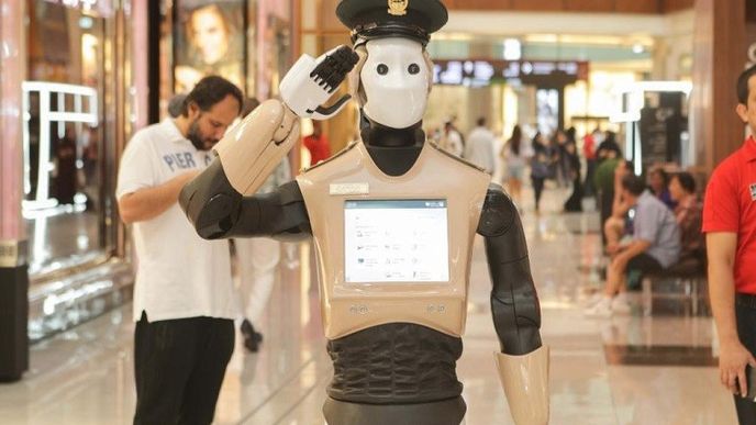V Dubaji už nasadili do služby prvního robotického policistu