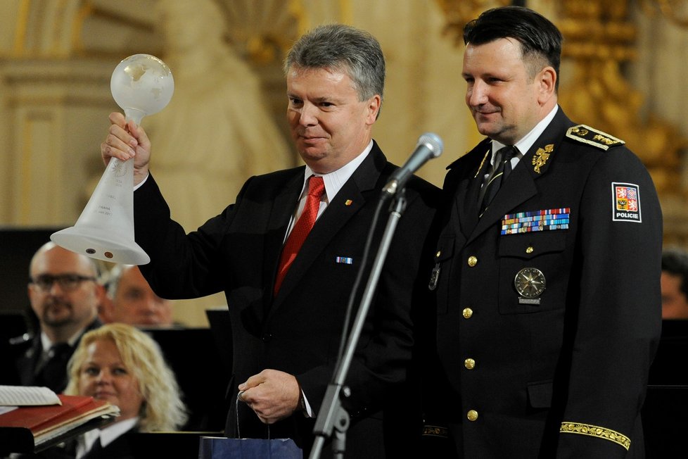 Policistou roku 2016 se stal šéf pražského oddělení proti drogám.