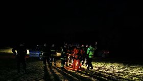 Policisté, hasiči a Armáda ČR na Strakonicku pátrali po letadlu. Nepoškozené ho našli v hangáru. (13. března)