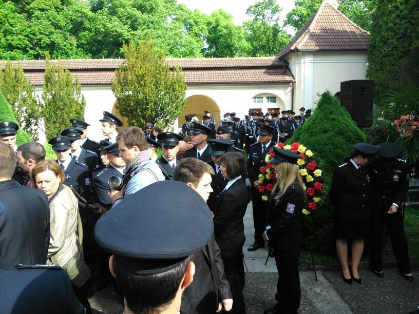 Pohřeb policistky, kterou zabil feťák