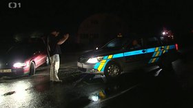 Rekonstrukce nehody z 2. května 2014: Řidič u Kostelce nad Labem srazil policistku