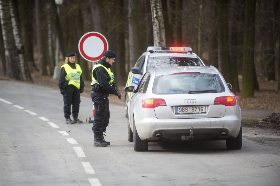 Obraz zkázy v Poličských strojírnách: Výbuch TNT způsobil ve skladu řetězovou reakci.