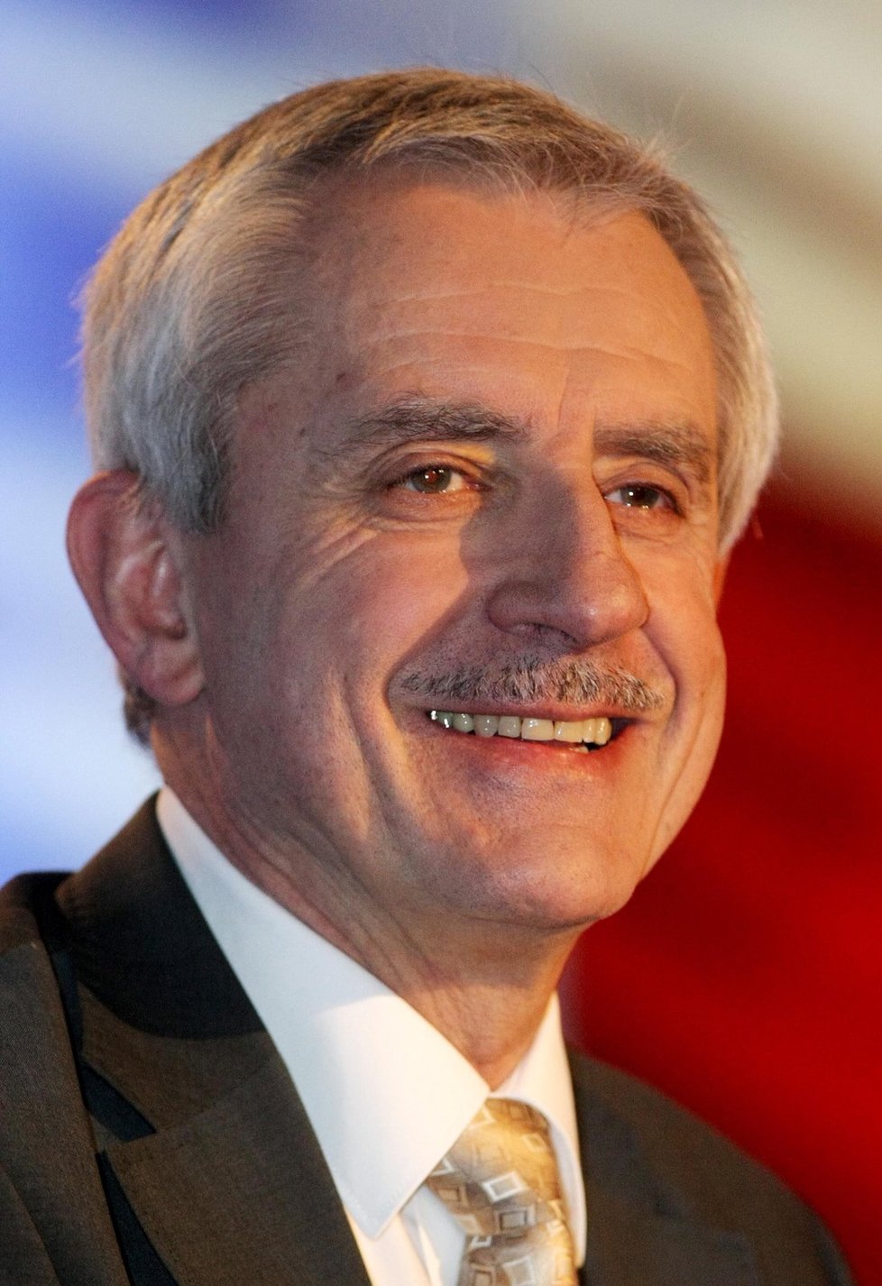 Leoš Heger (65, TOP 09), poslanec