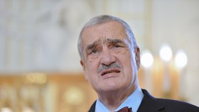 Karel Schwarzenberg má majetek v hodnotě 4,2 až 4,7 miliardy.