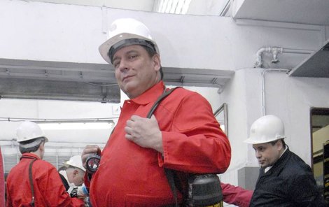Jiří Paroubek, duben 2008 - Když politik sfárá, vypadá mnohdy jako přerostlý permoník...