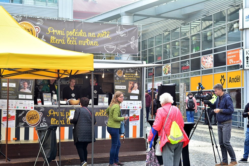 Můžete se těšit na takové kuchaře jako je Roman Paulus, Jan Wiesner, restaurace Spojka Karlín, Etnosvět, Sezio a další.