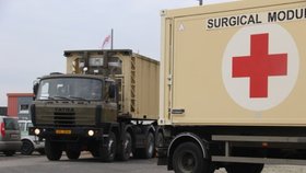 Vojáci staví polní nemocnici v Letňanech, hotová má být do týdne.